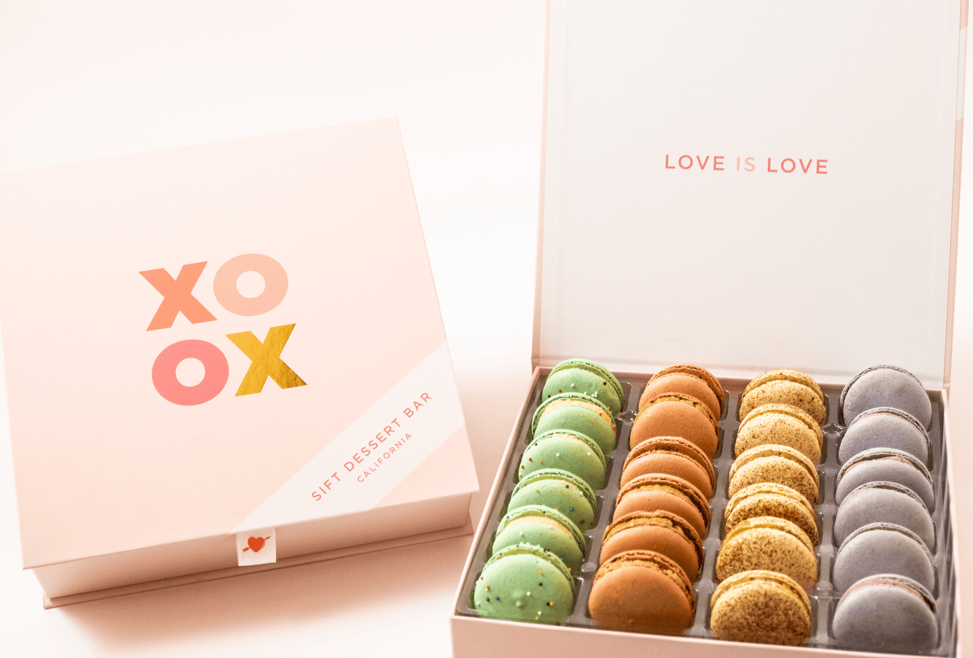XOXO Large French Macaron Gift Box - Sift Dessert Bar